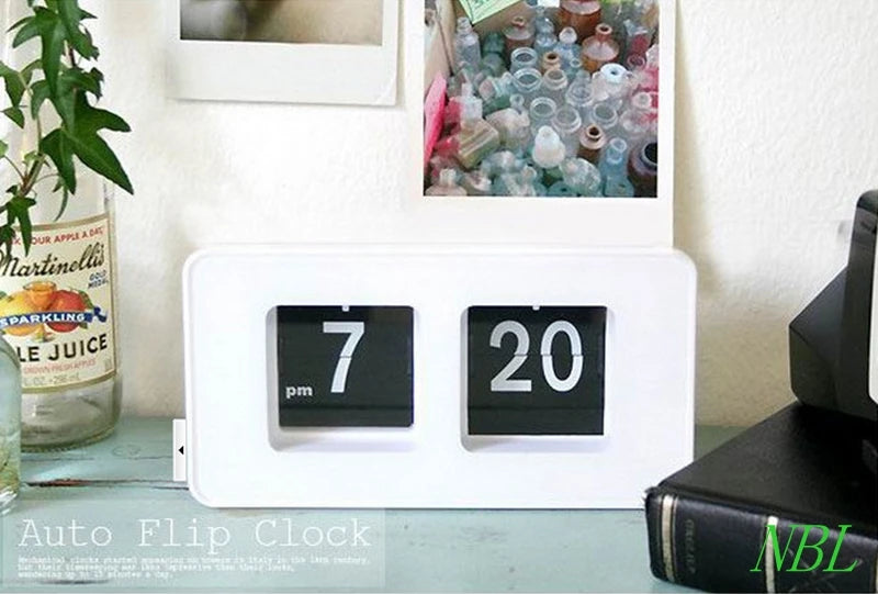 Desk Clock Classic